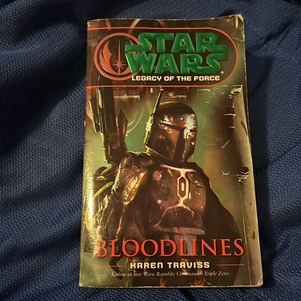 Lucas Books Star Wars Legacy of The Force Bloodlines paperback book (380 pages)